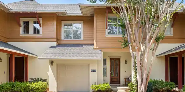 8585 Magnolia Bay Lane