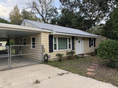 115 NW Hummingbird Avenue