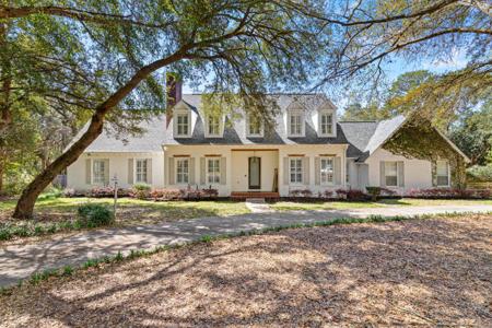 2624 Edgewater Drive