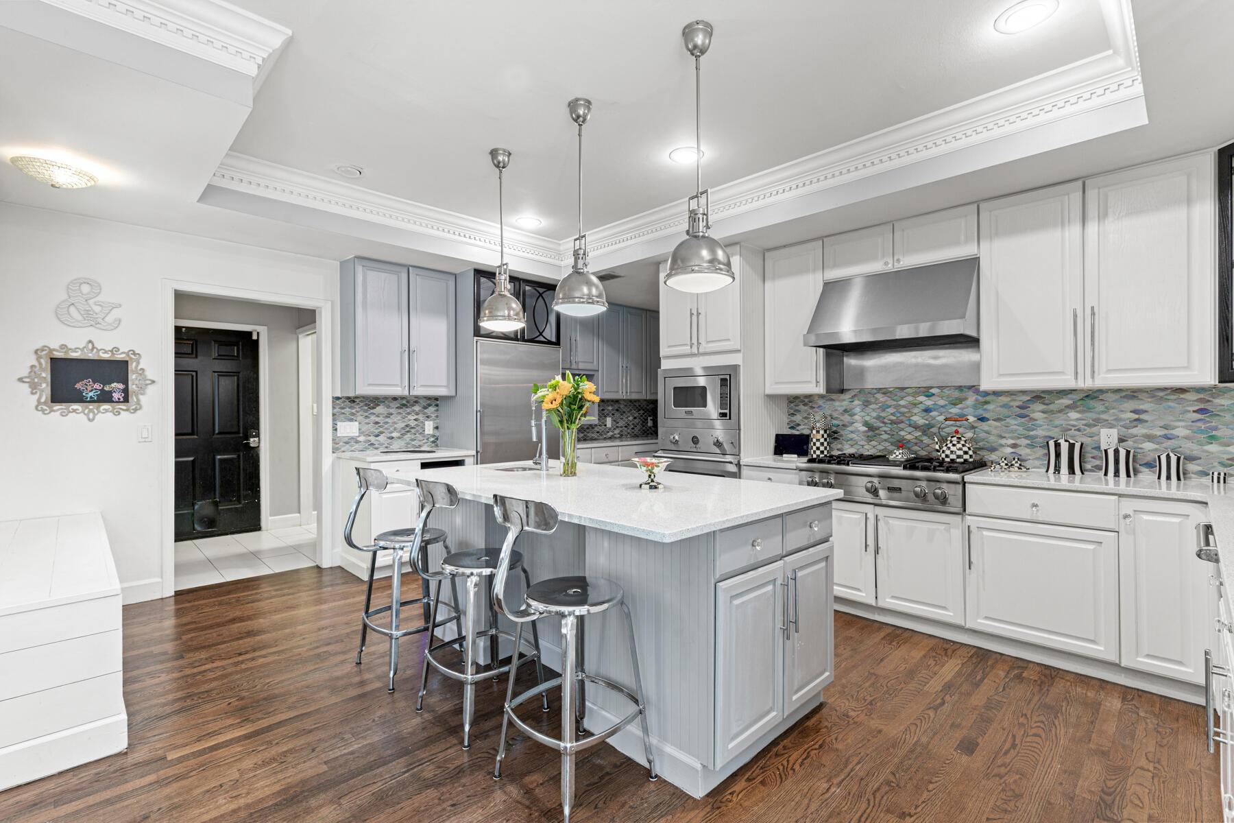 Image 4: 001-2624 Edgewater-MLS