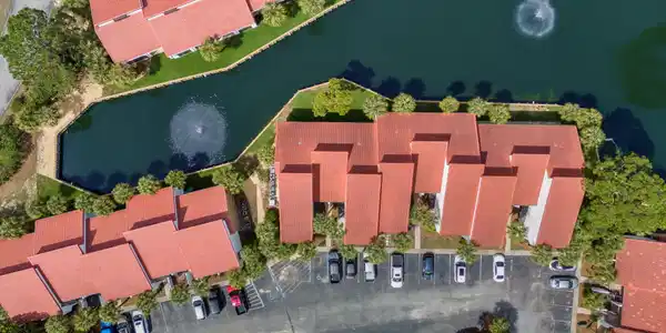 Image 4: Overhead view of condo