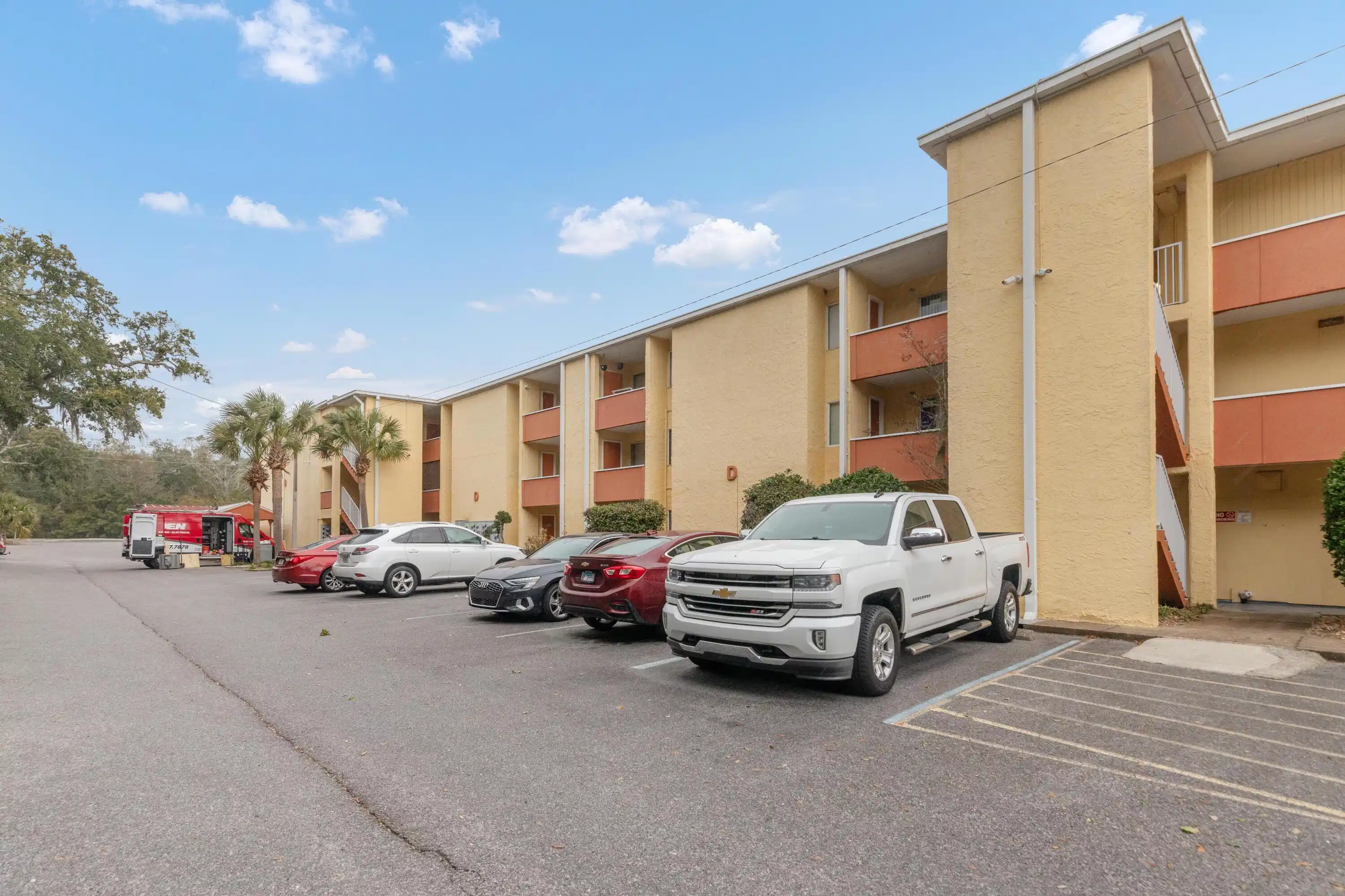 Image 1: Parking