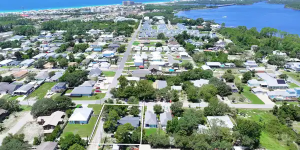 Image 4: 704GulfViewDrive_65572_4