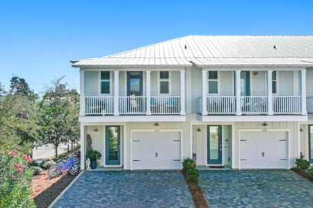4923 E County Highway 30A
