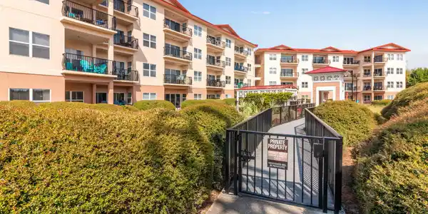 Image 3: 1-web-or-mls-1952-scenic-gulf-dr-unit-30