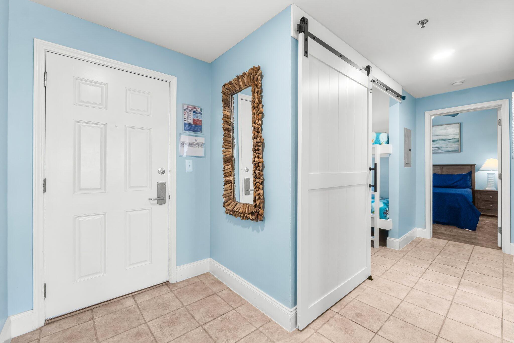 Image 3: 2-web-or-mls-9902-S-Thomas-Dr-1107-1