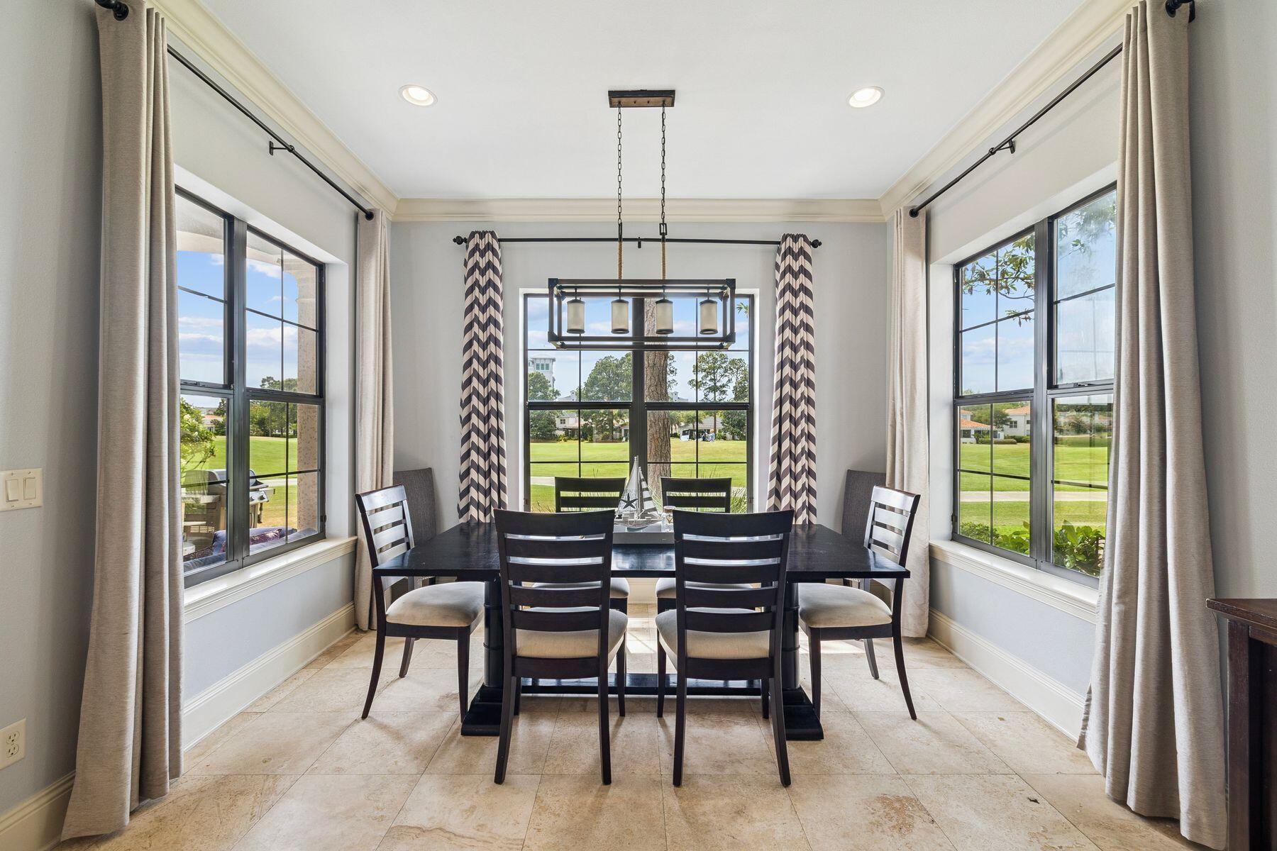 Image 3: Dining Area