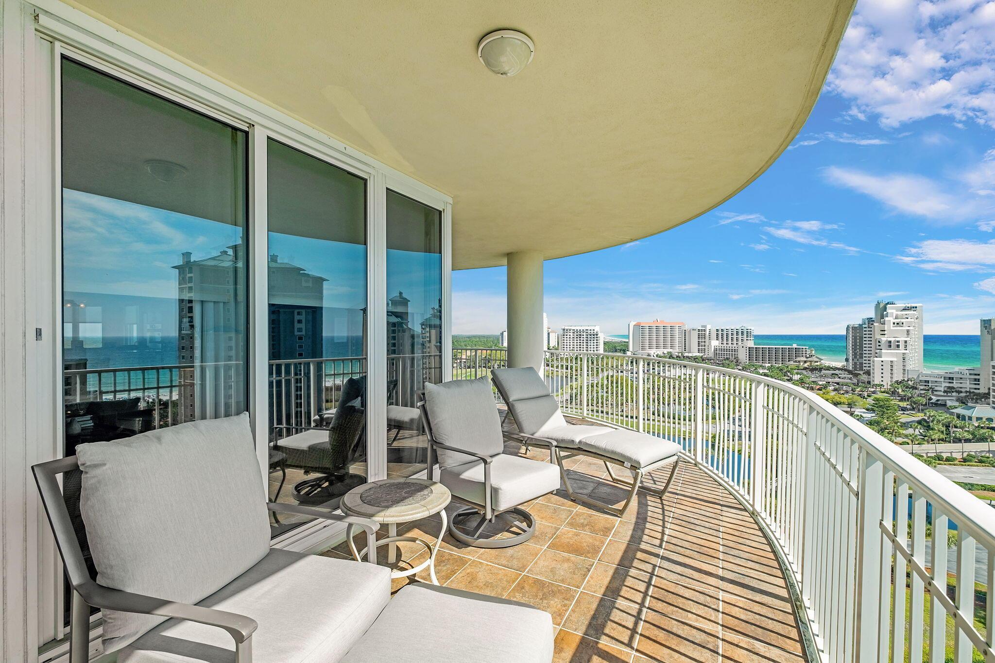 Image 2: 42-web-or-mls-dune-lake-studio-41