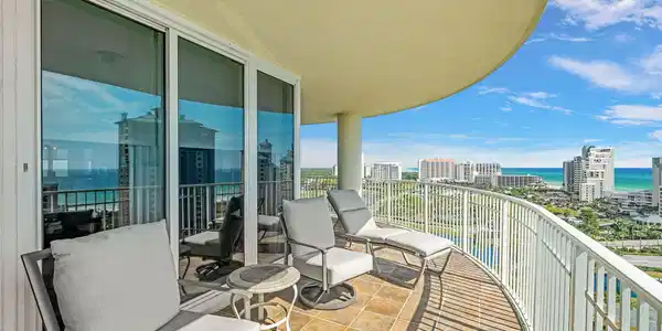 Image 2: 42-web-or-mls-dune-lake-studio-41