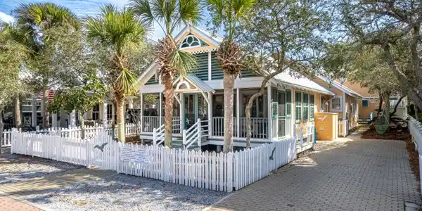 32 Natchez Street