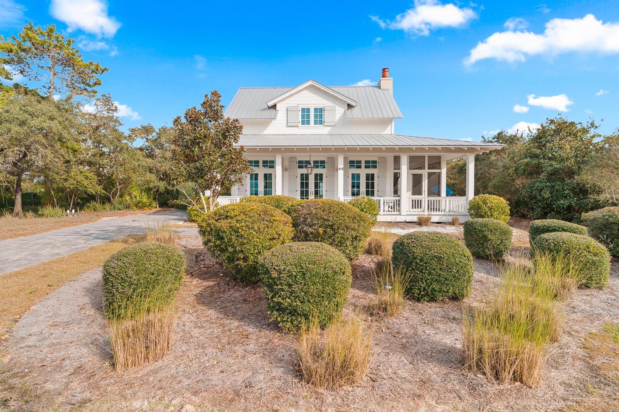 Image 3: Front - Street