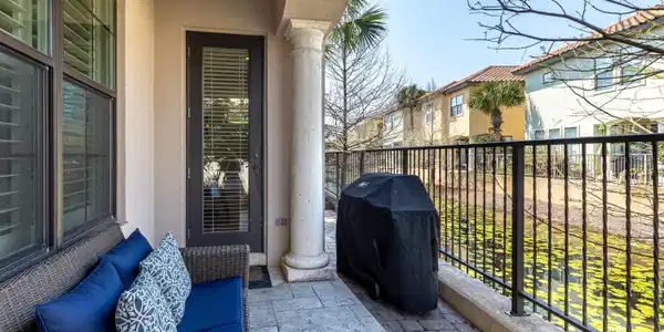 Image 4: patio