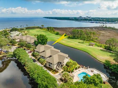 810 Harbour Point Drive