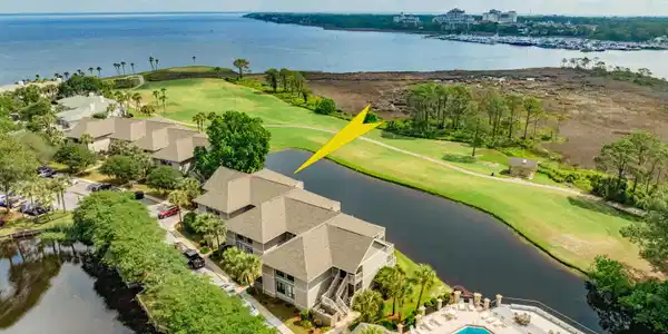 810 Harbour Point Drive