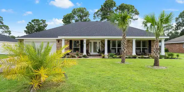 Image 3: 2-web-or-mls-7467-brewster-st