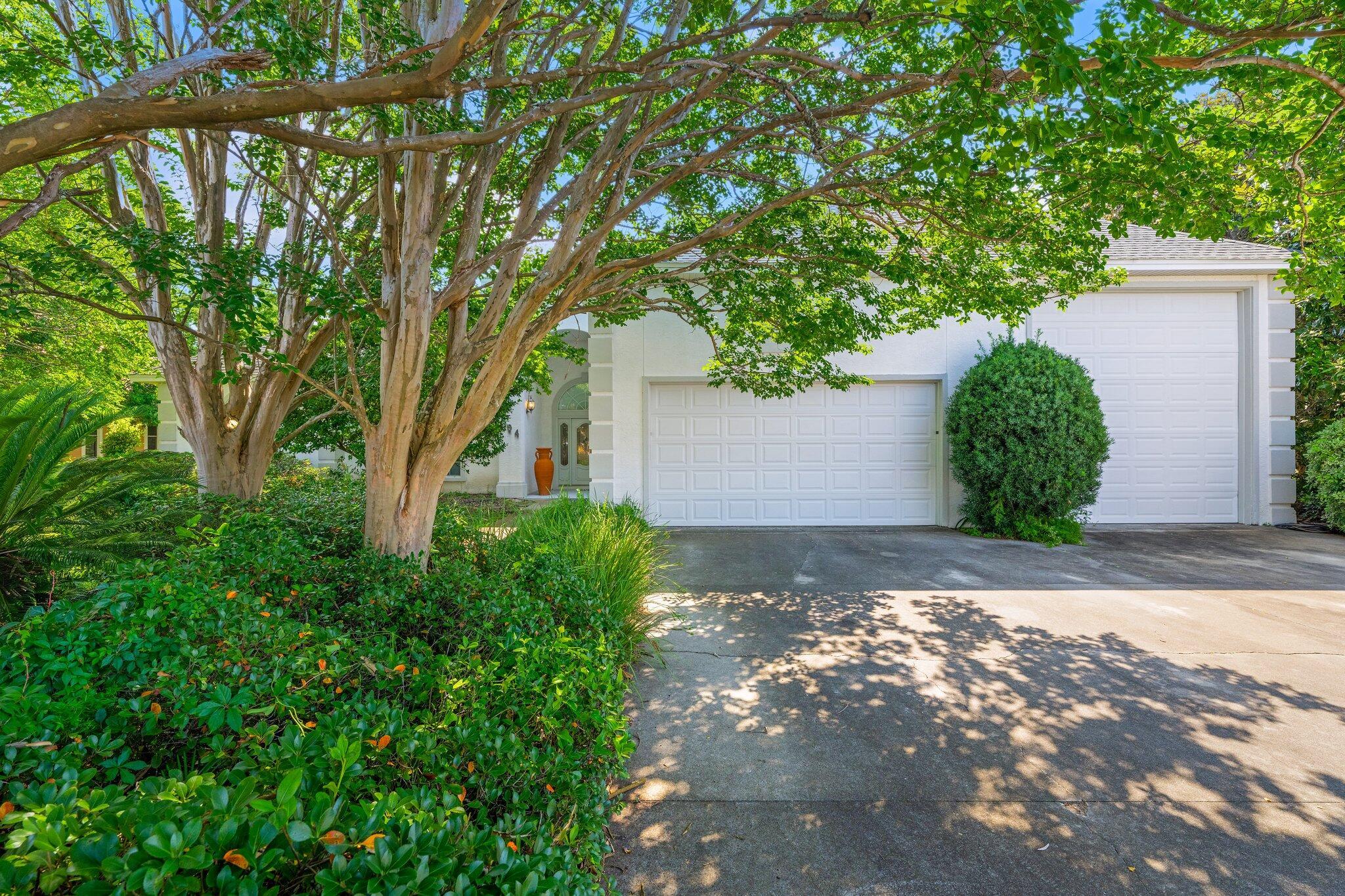 Image 4: 2-web-or-mls-104-golf-dr