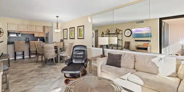Image 3: living room 2