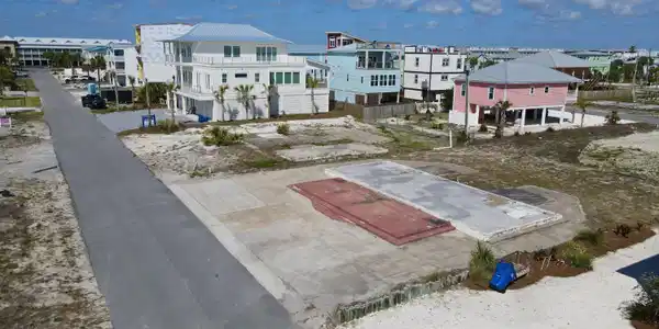 Image 4: Front Corner view to Inland