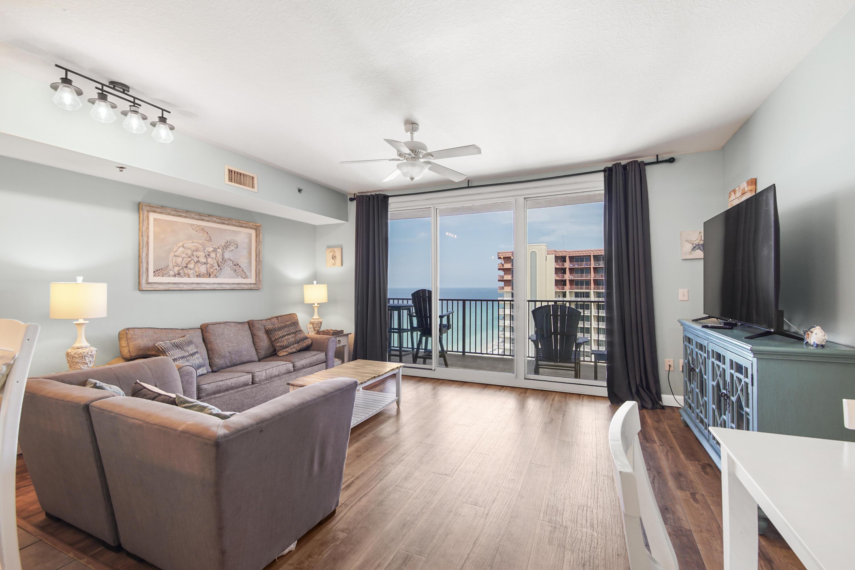 Image 4: Living Area