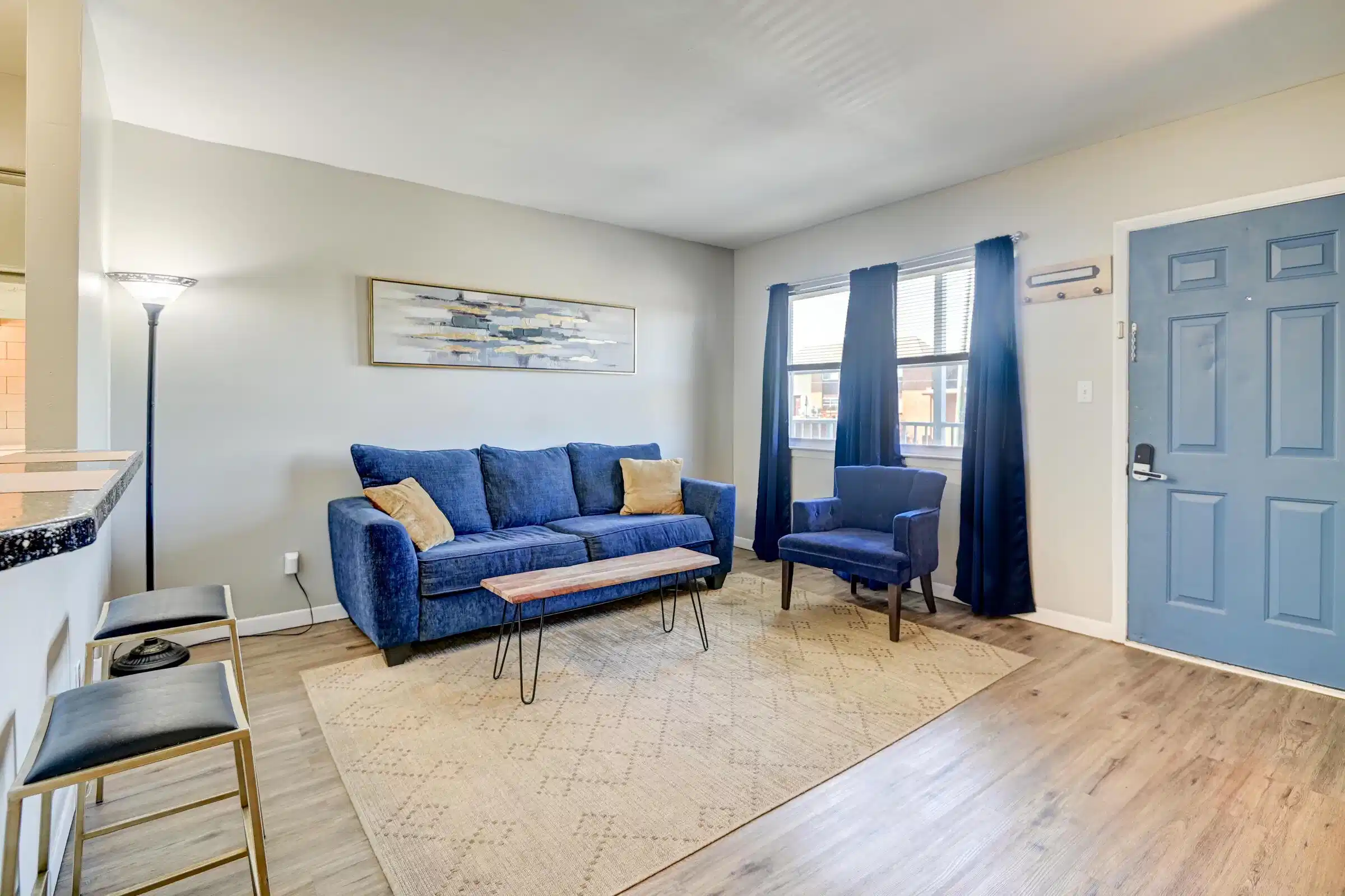 Image 1: Sandy Pointe 201