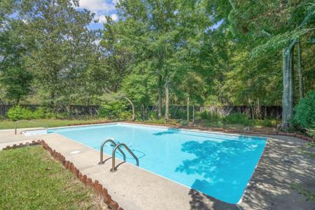 112 Ramonde Court