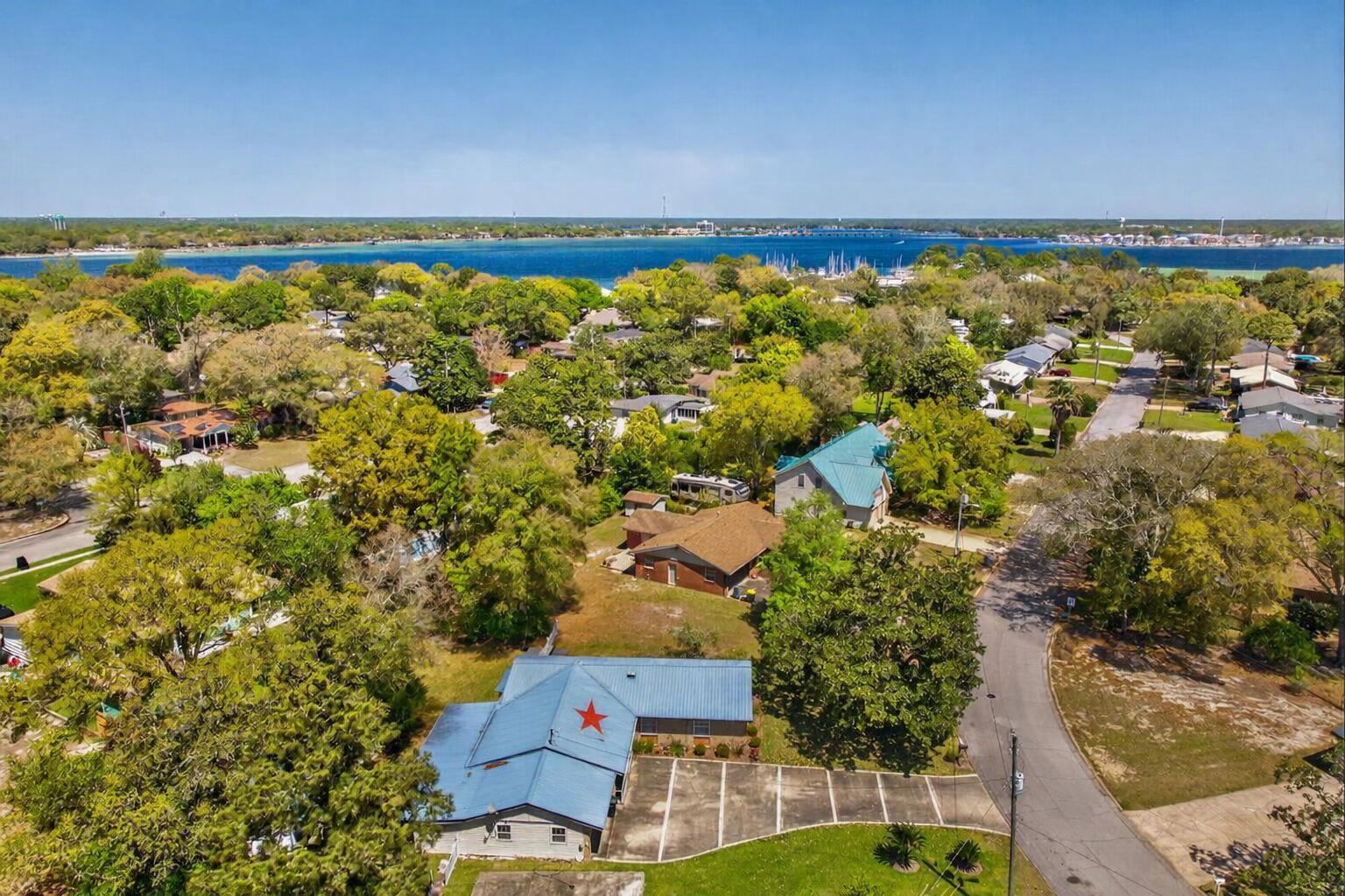 Image 2: aerial foreground