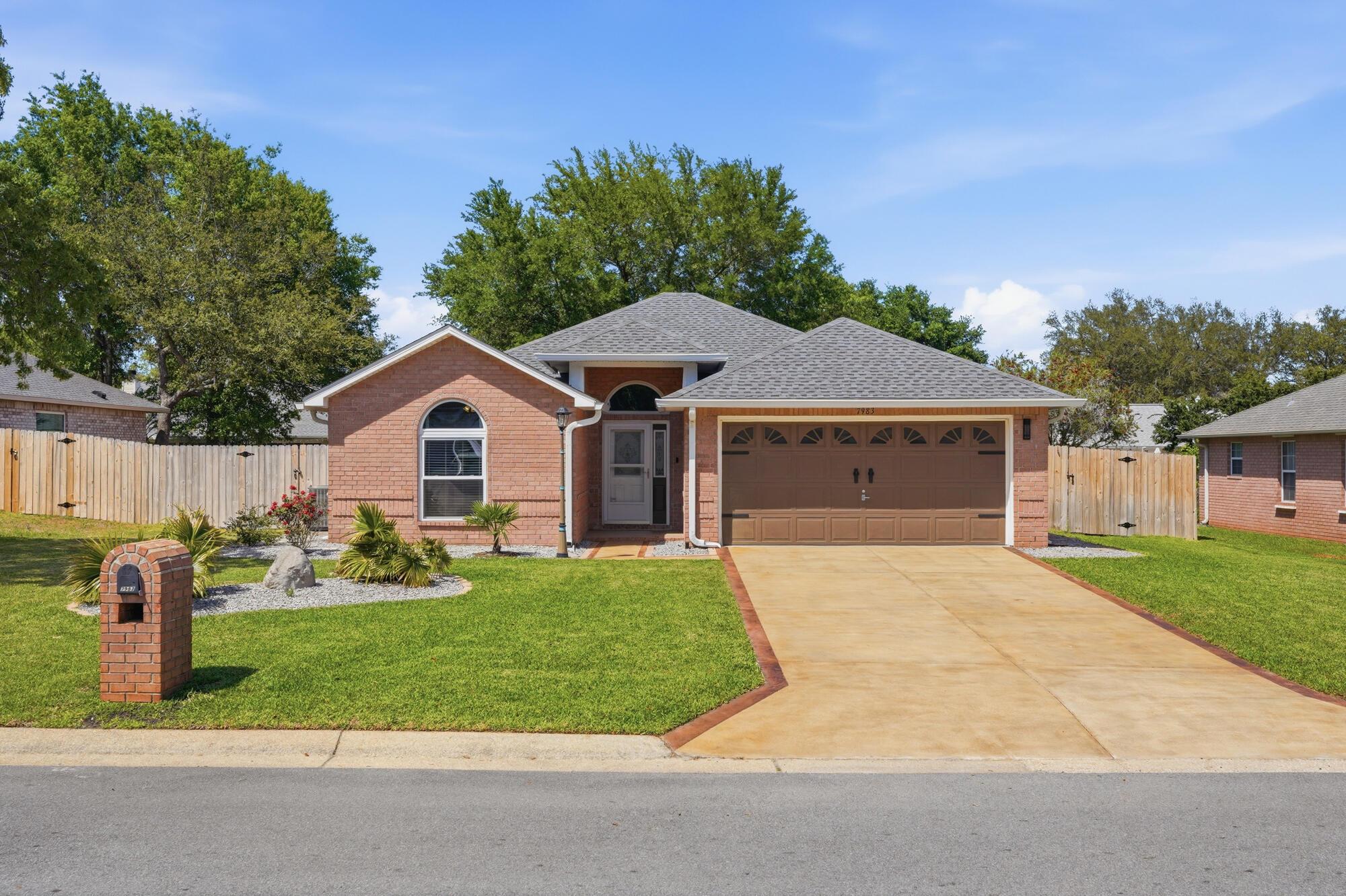 Image 1: 7983 Lola Cir