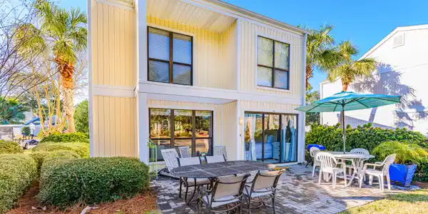 715 Sandpiper Drive