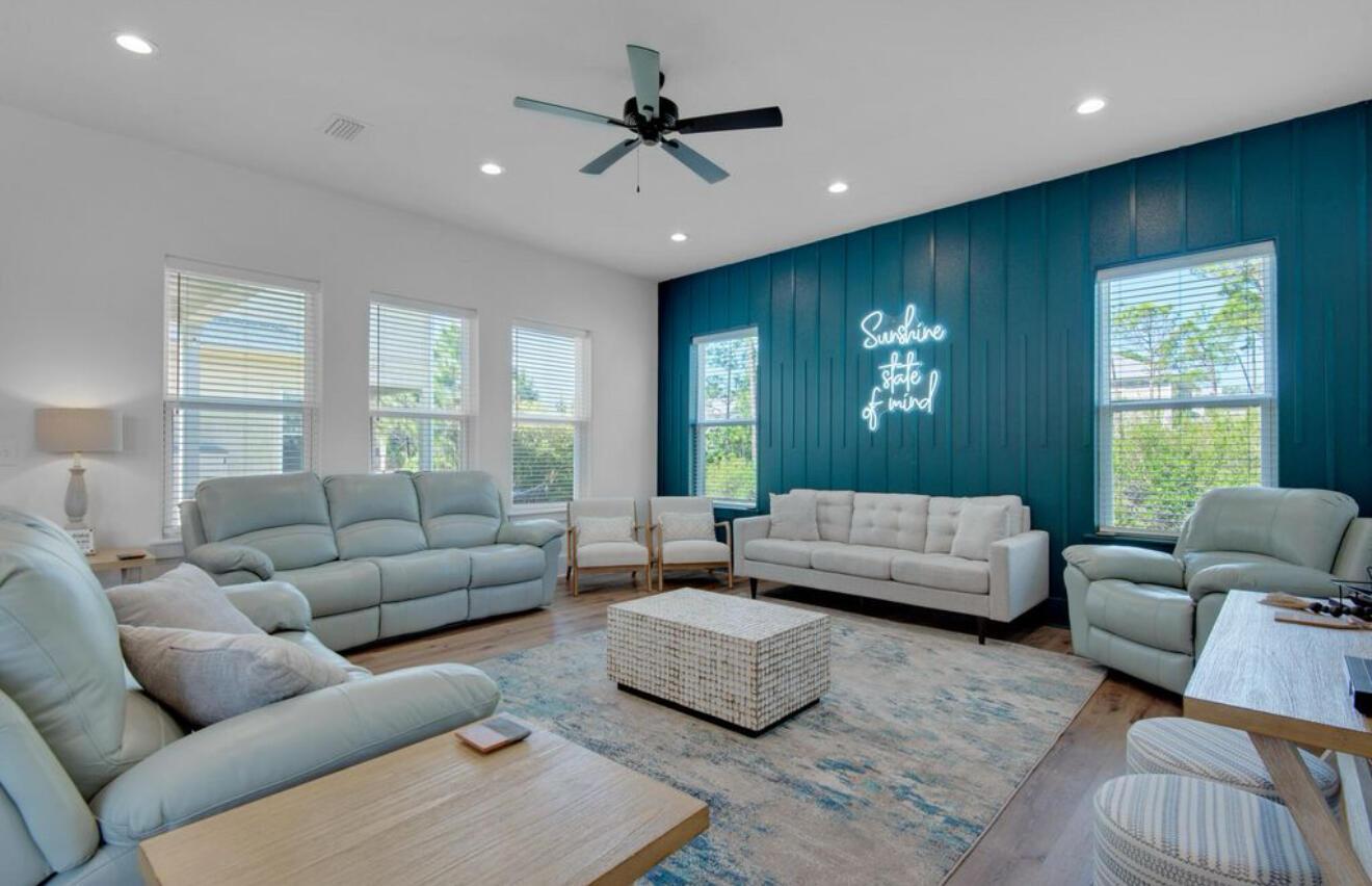 Image 3: living room