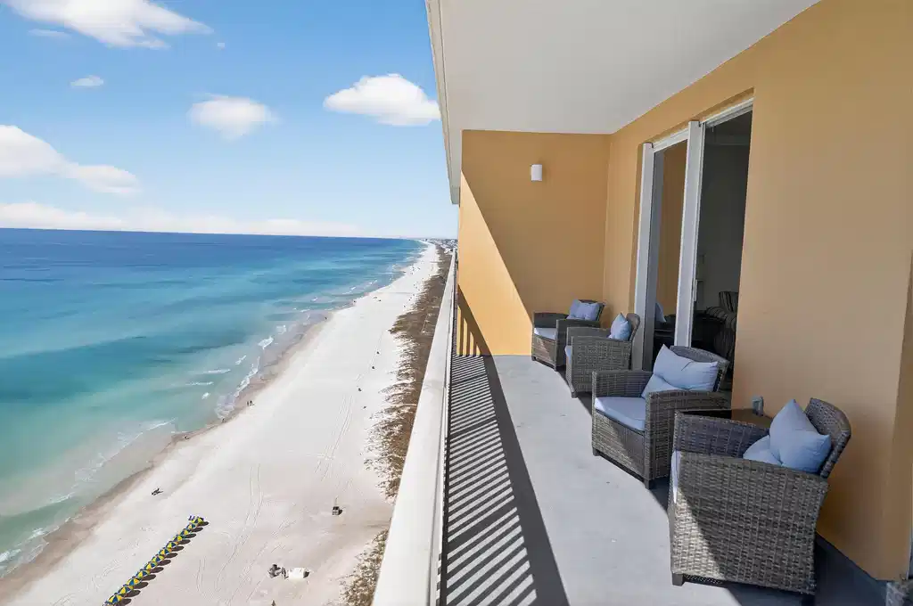 Image 1: 17739 Front Beach Road 1703w