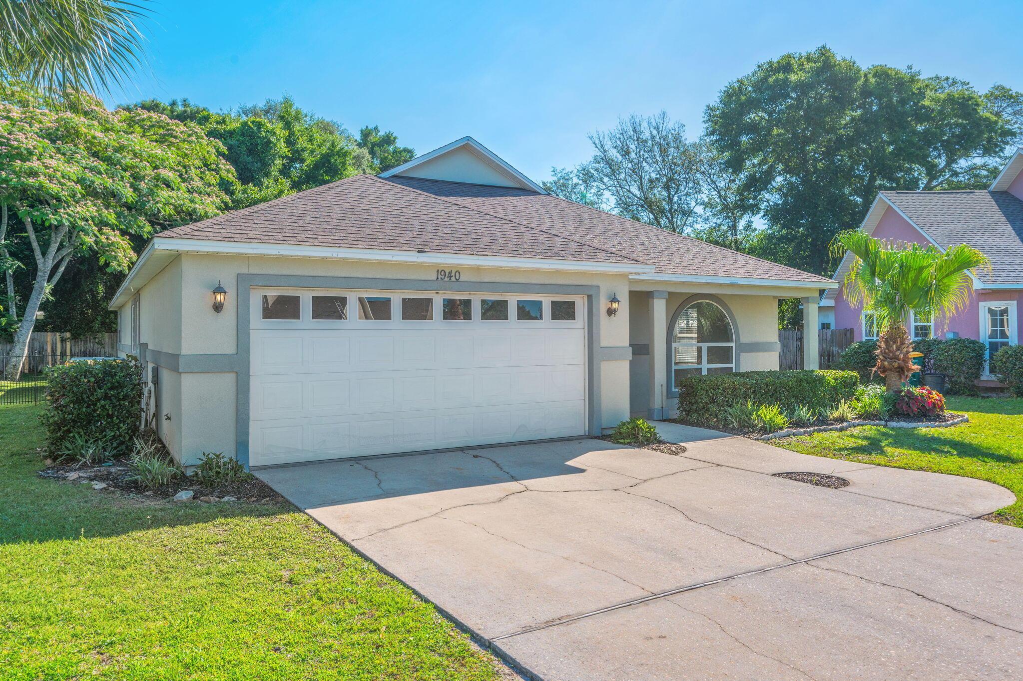Image 4: 3-web-or-mls-1940-kadima-cir