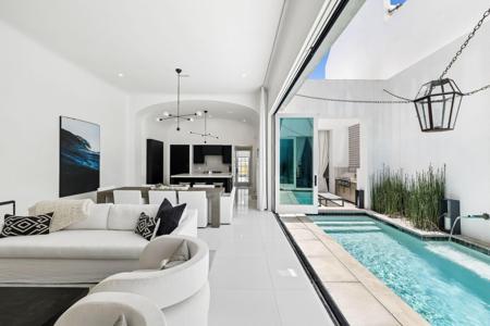20 Kings Castle Court