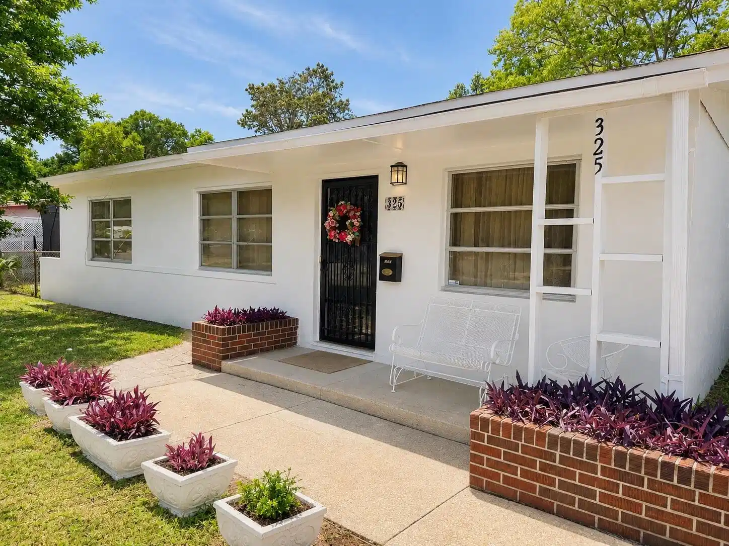 Image 1: 325 Avon Ln, Mary Esther, FL 32569