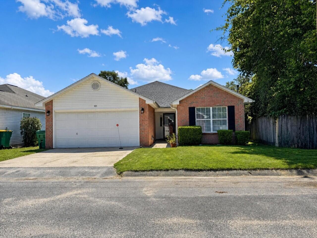 Image 3: 04-exterior_front_of_house_2