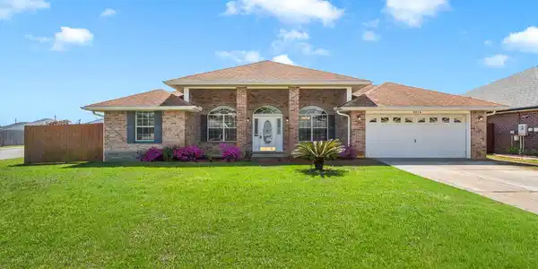 9876 Parker Lake Circle