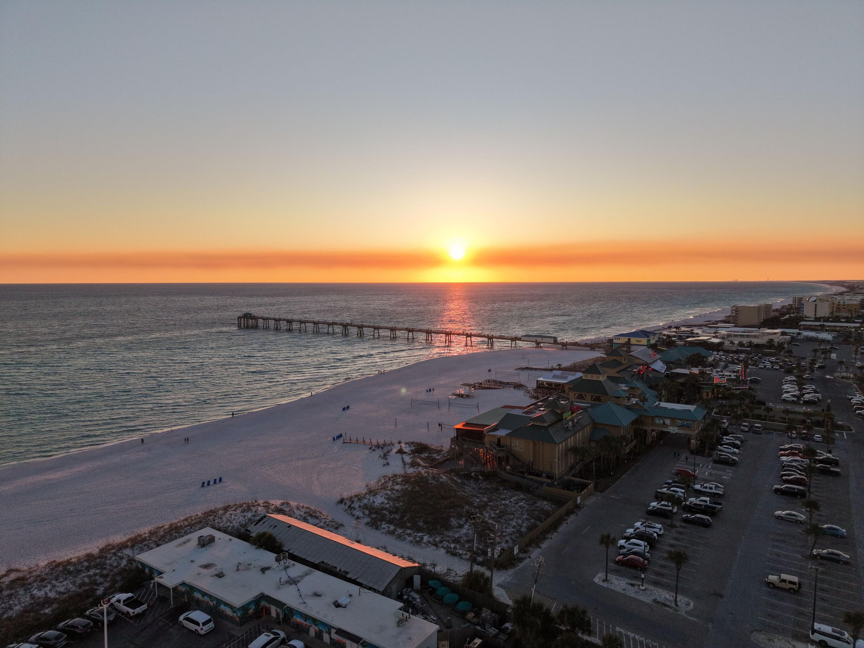 Image 3: 131 Magnolia