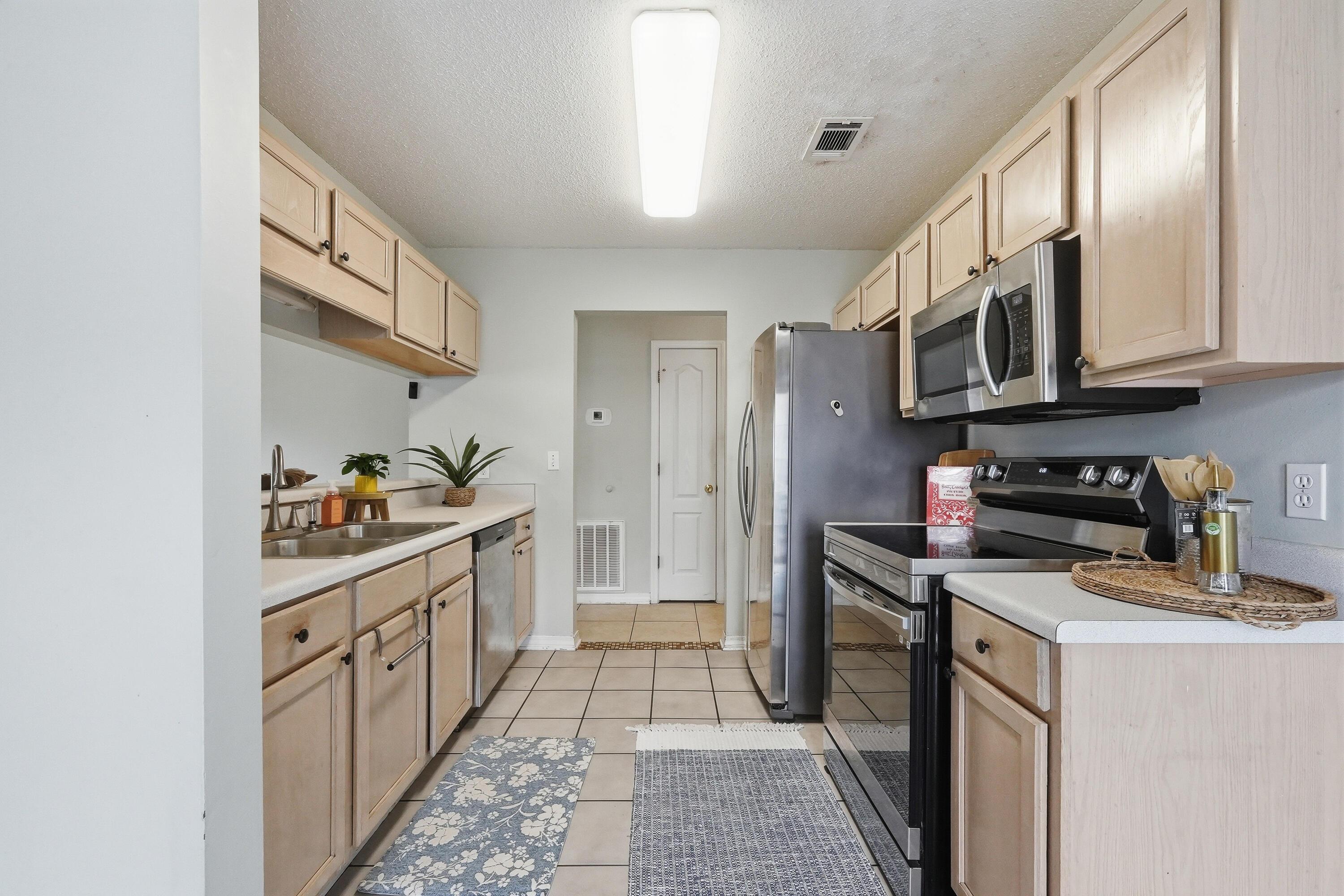 Image 3: 657 jerrells ave-18
