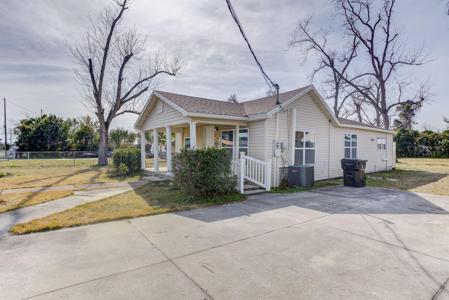 319 Harlem Avenue