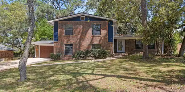 25 Poplar Avenue