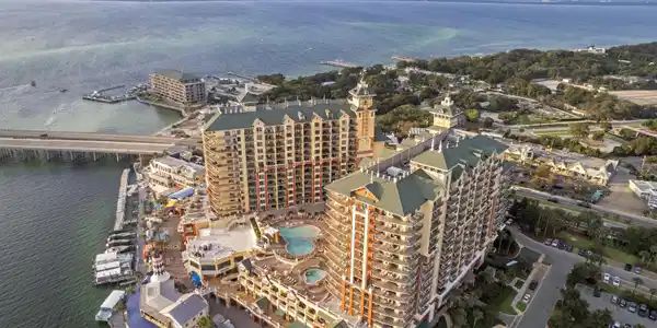 10 Harbor Boulevard