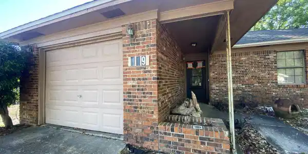 119 Escanaba Avenue