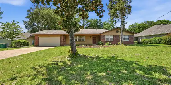 98 Country Club Road