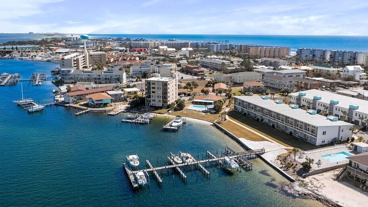 Image 2: unit 105 41