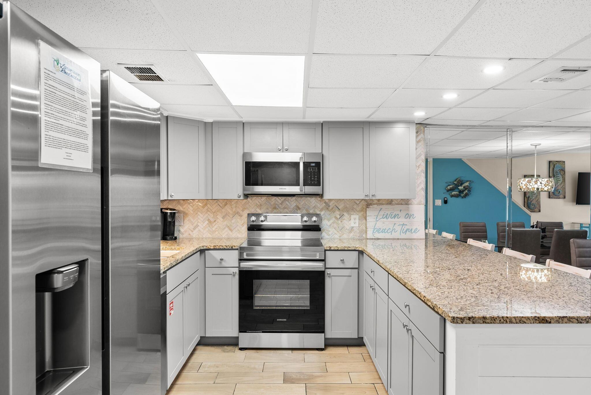 Image 4: Completely Remodeled Kitchen