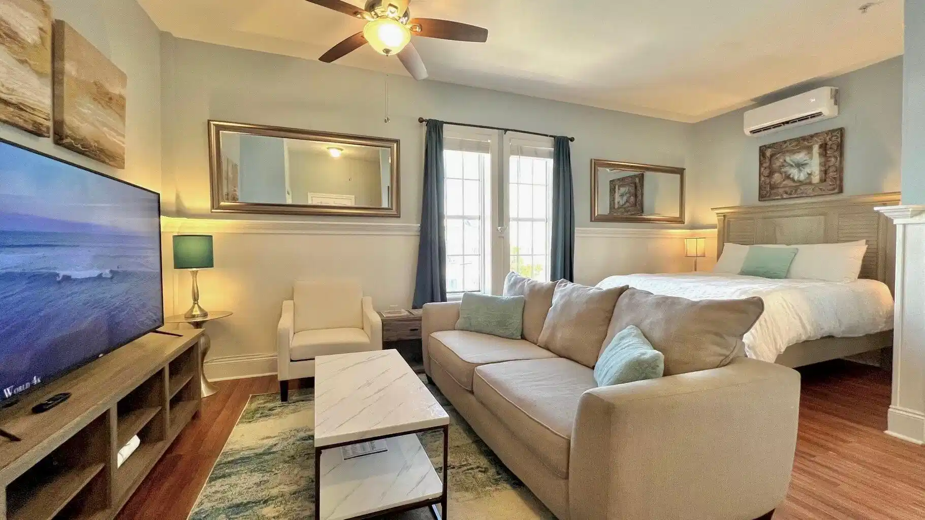 Image 1: Beautiful Condo