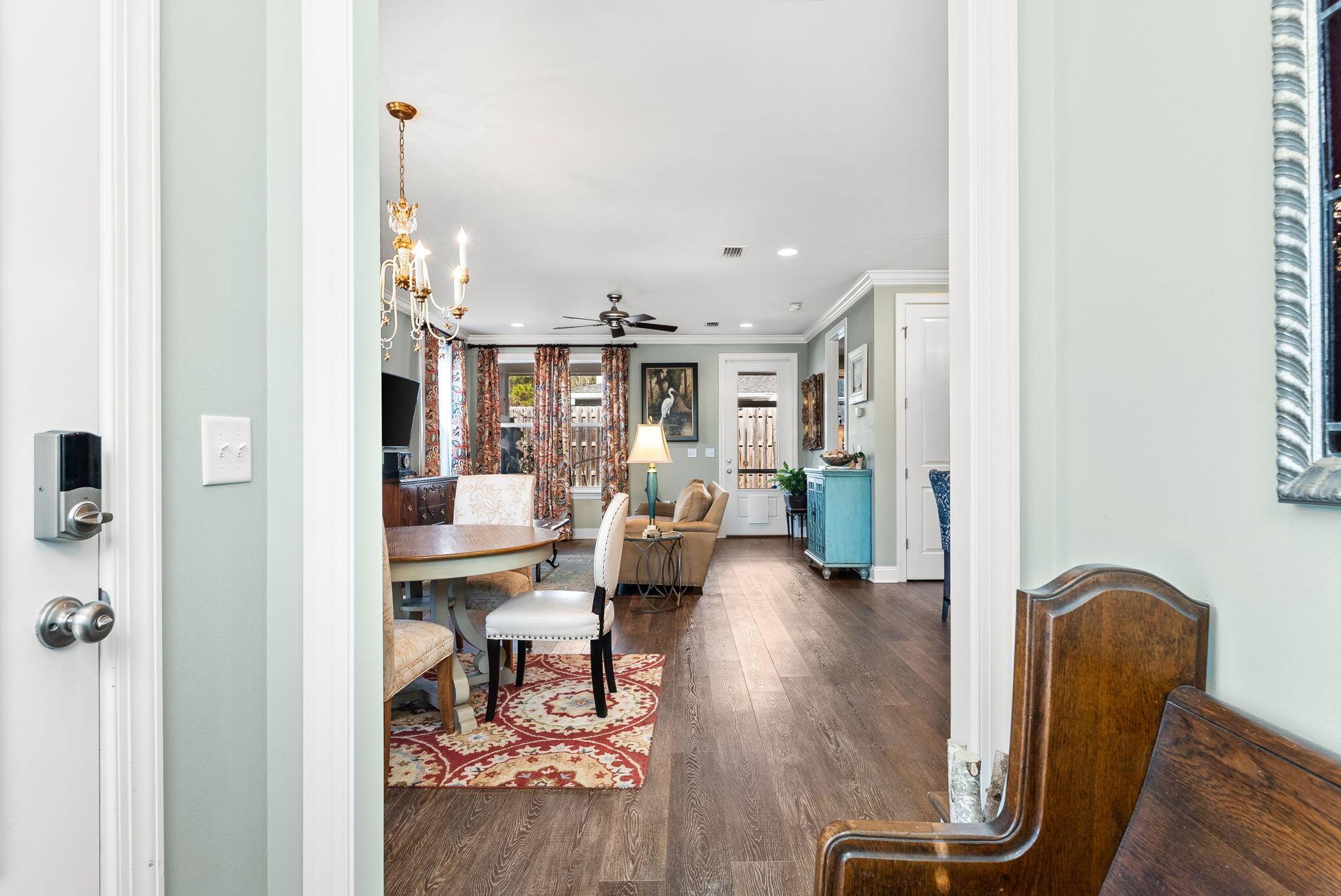 Image 4: 4-web-or-mls-75 Chapman St -04