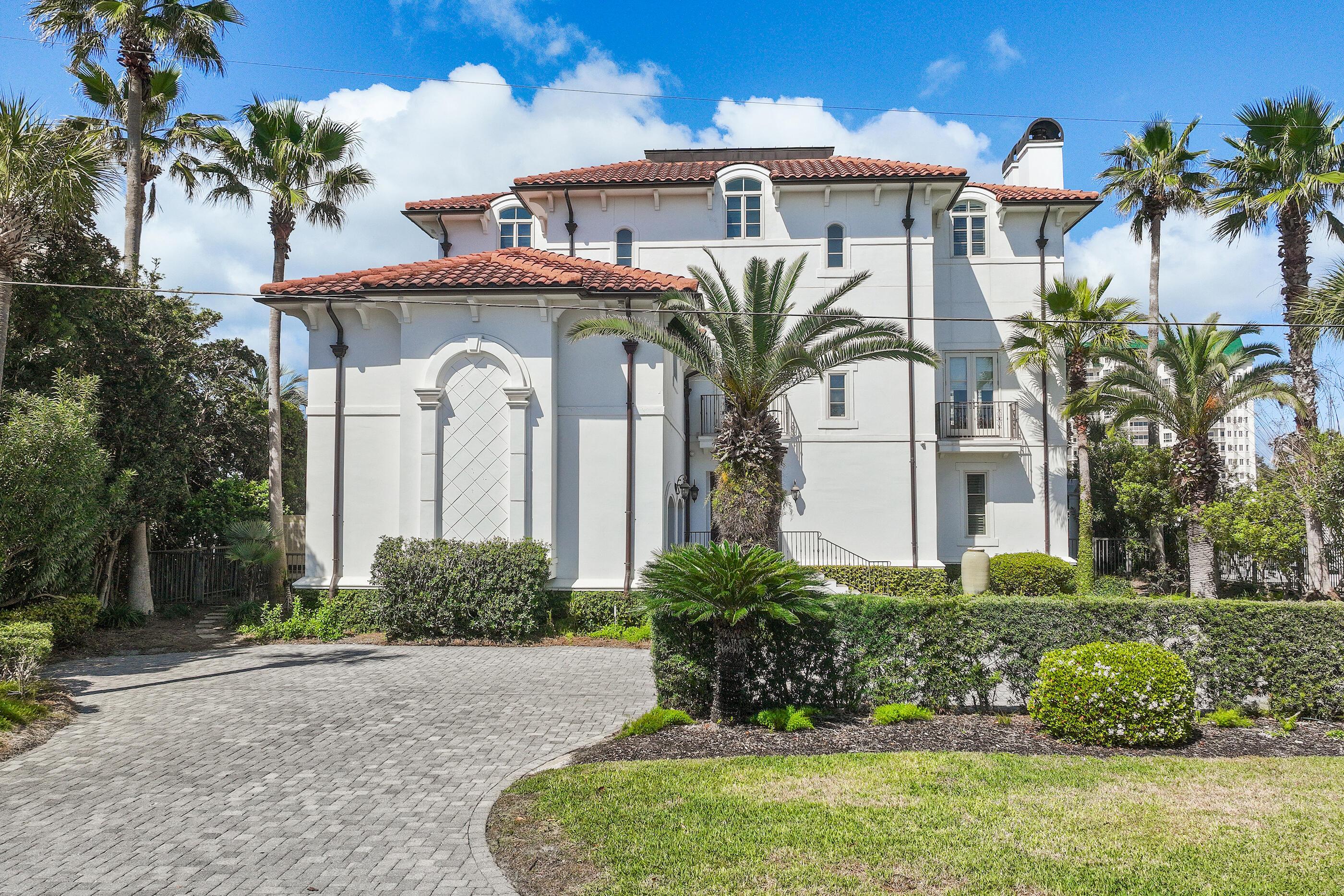 Image 2: web_609 Lagoon Drive _193