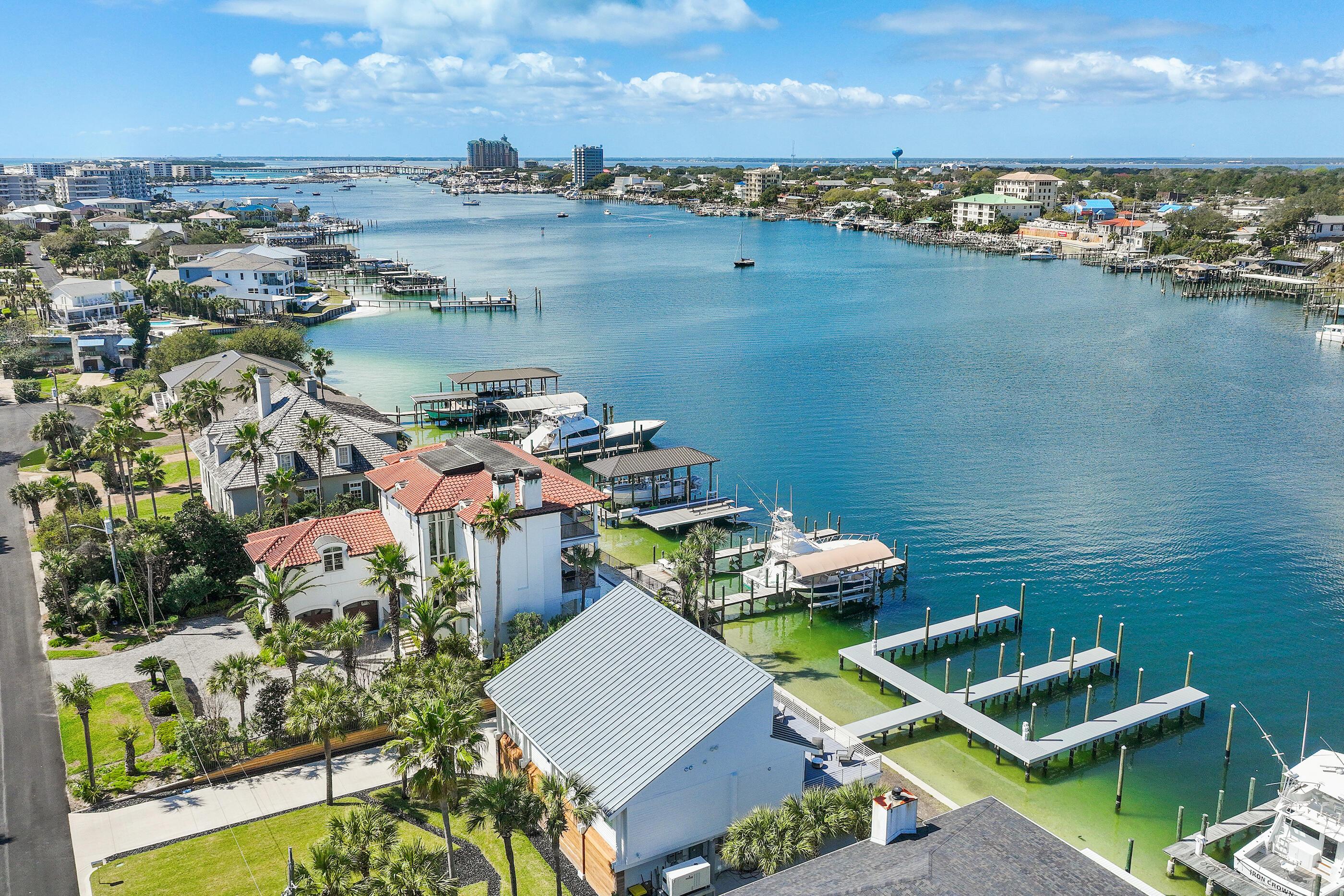 Image 4: web_609 Lagoon Drive _200