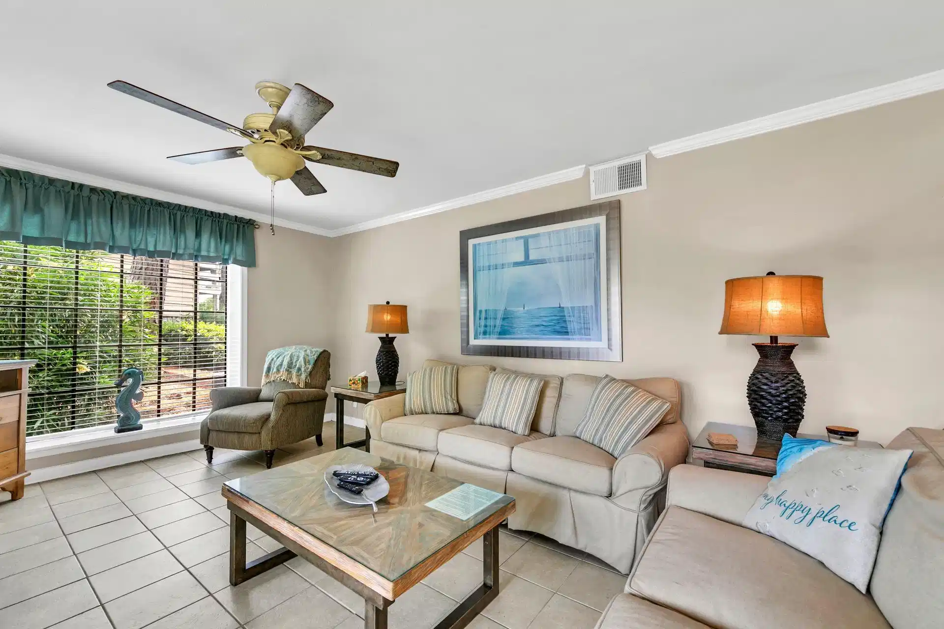 Image 1: Living room