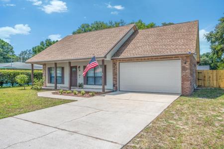 38 NW Poulton Drive
